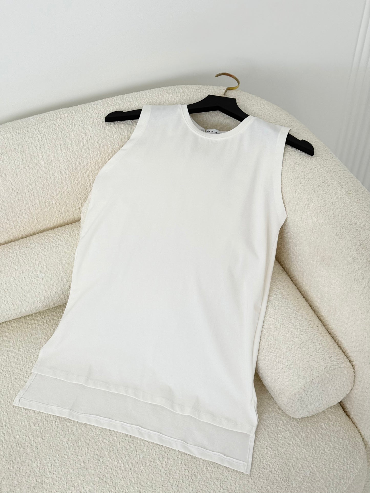 Basic T-shirt Cut In White