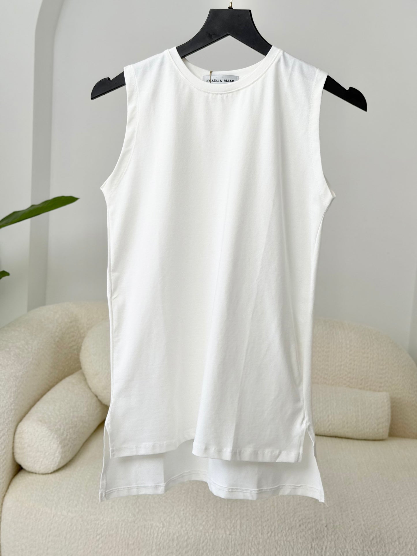 Basic T-shirt Cut In White