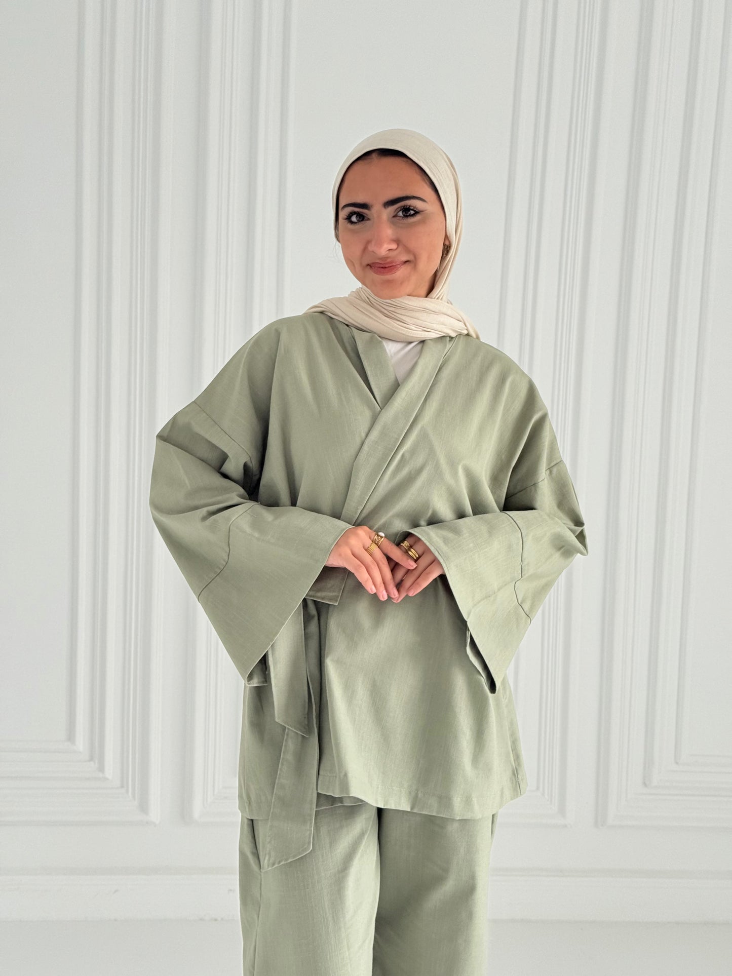 Hugo Linen Wrapped Set In Olive