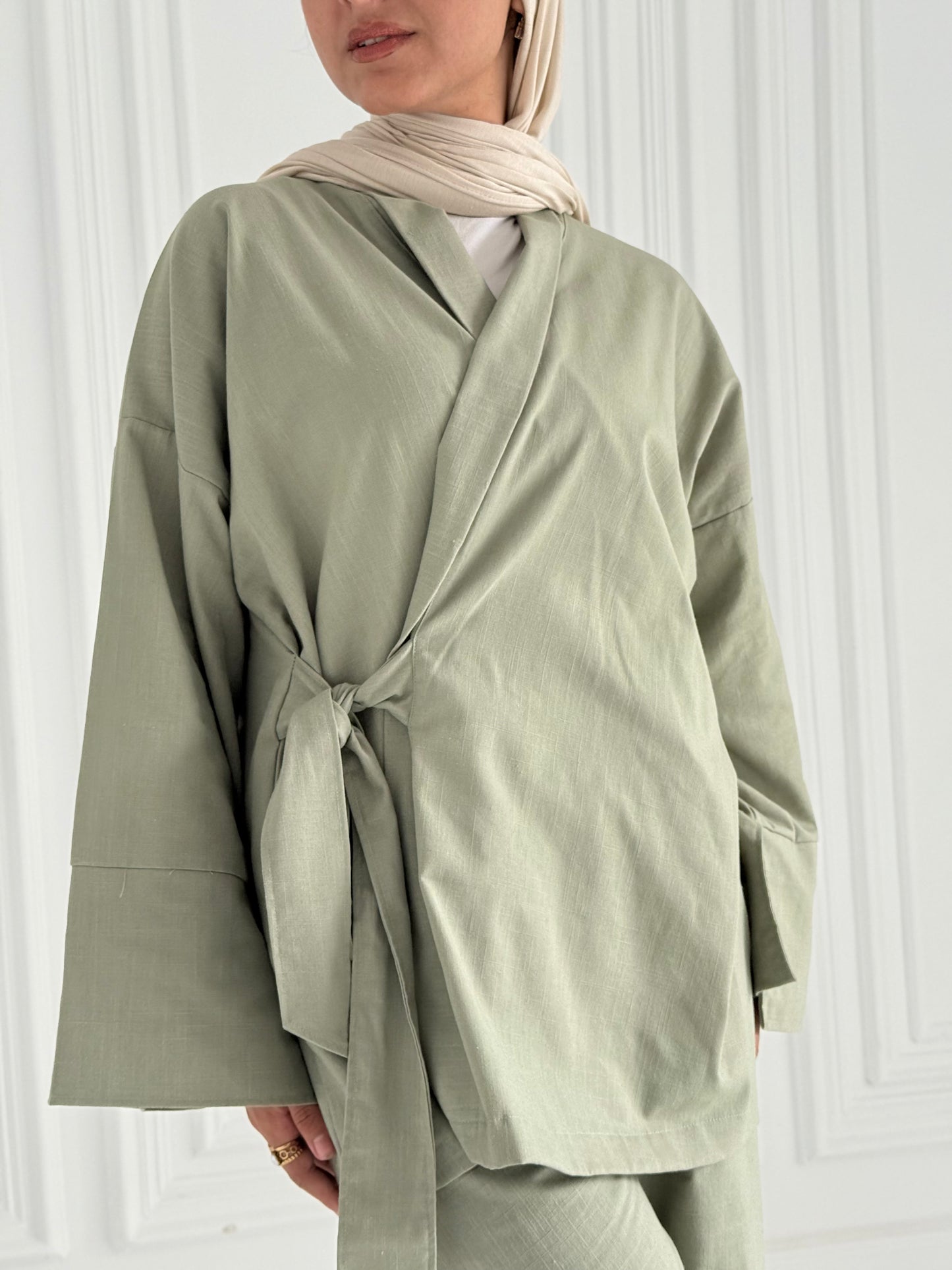 Hugo Linen Wrapped Set In Olive