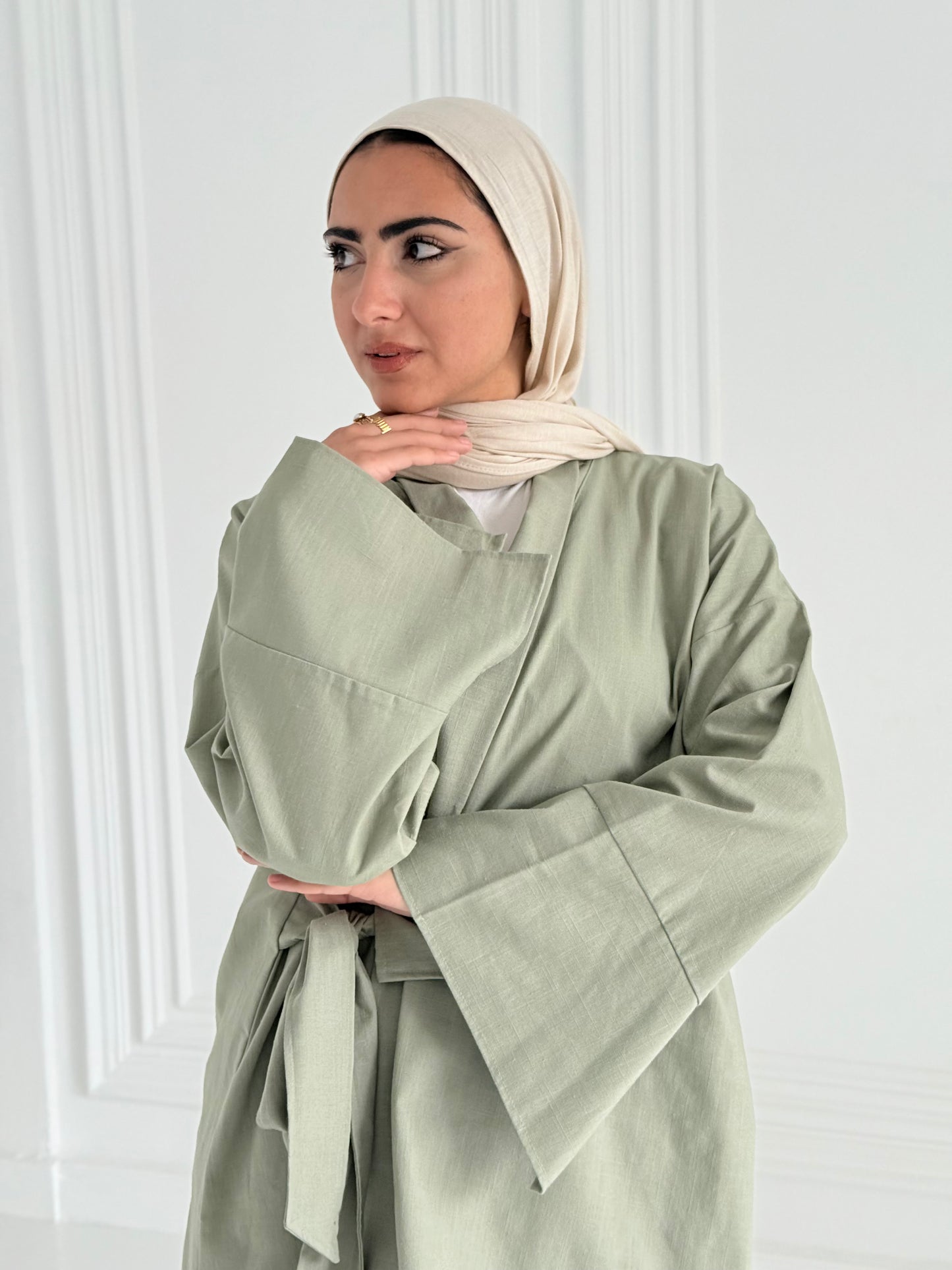 Hugo Linen Wrapped Set In Olive