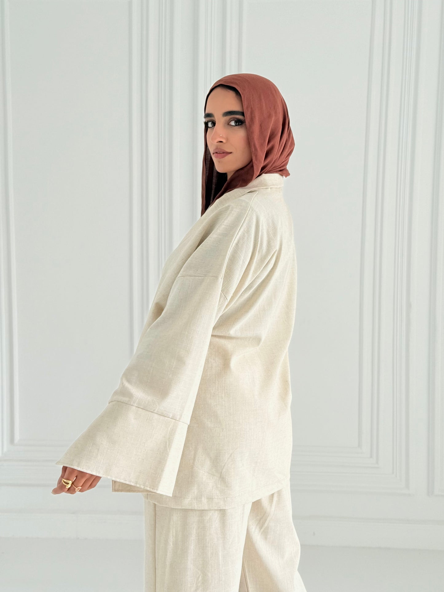 Hugo Linen Wrapped Set In Beige