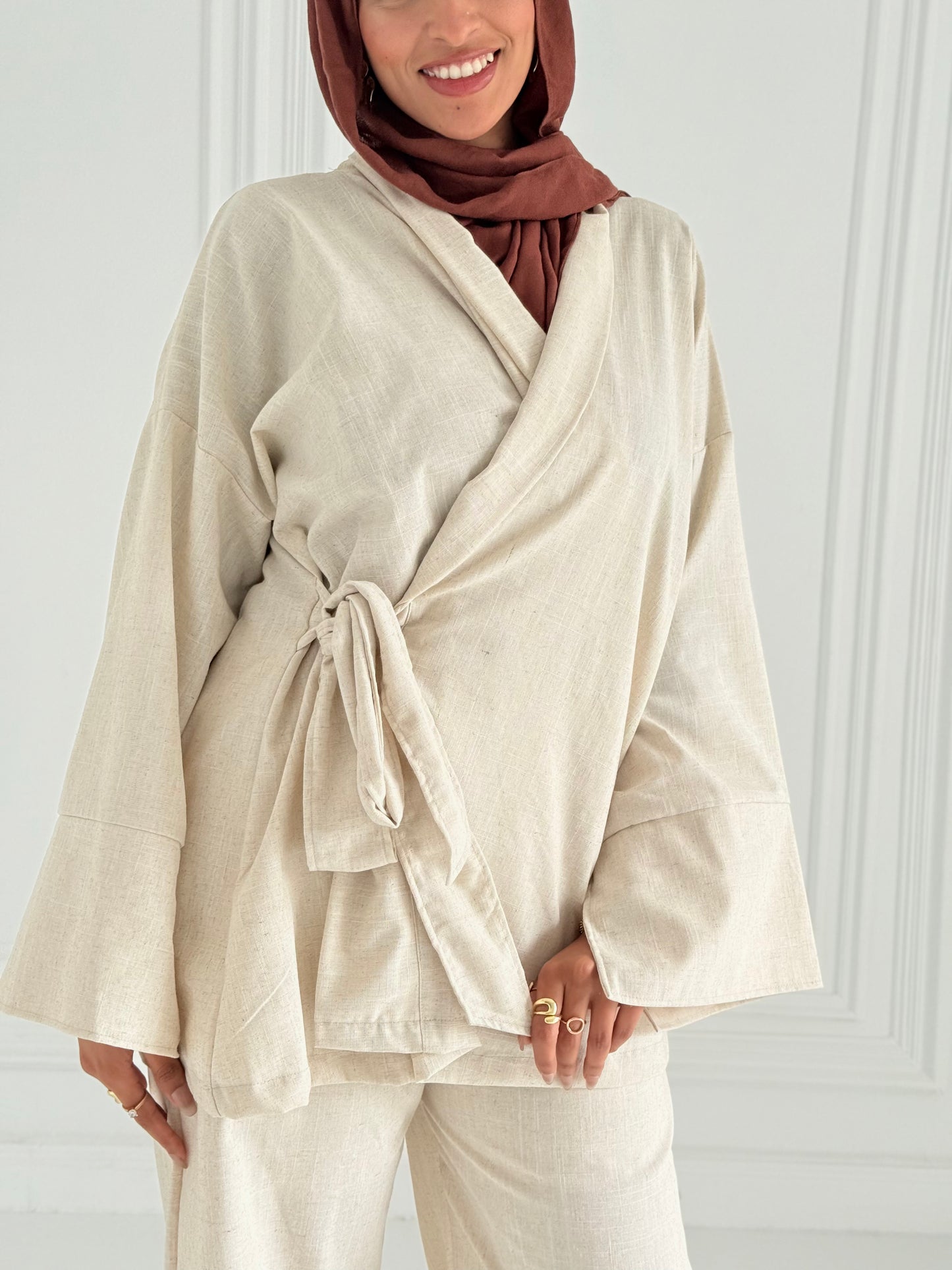 Hugo Linen Wrapped Set In Beige