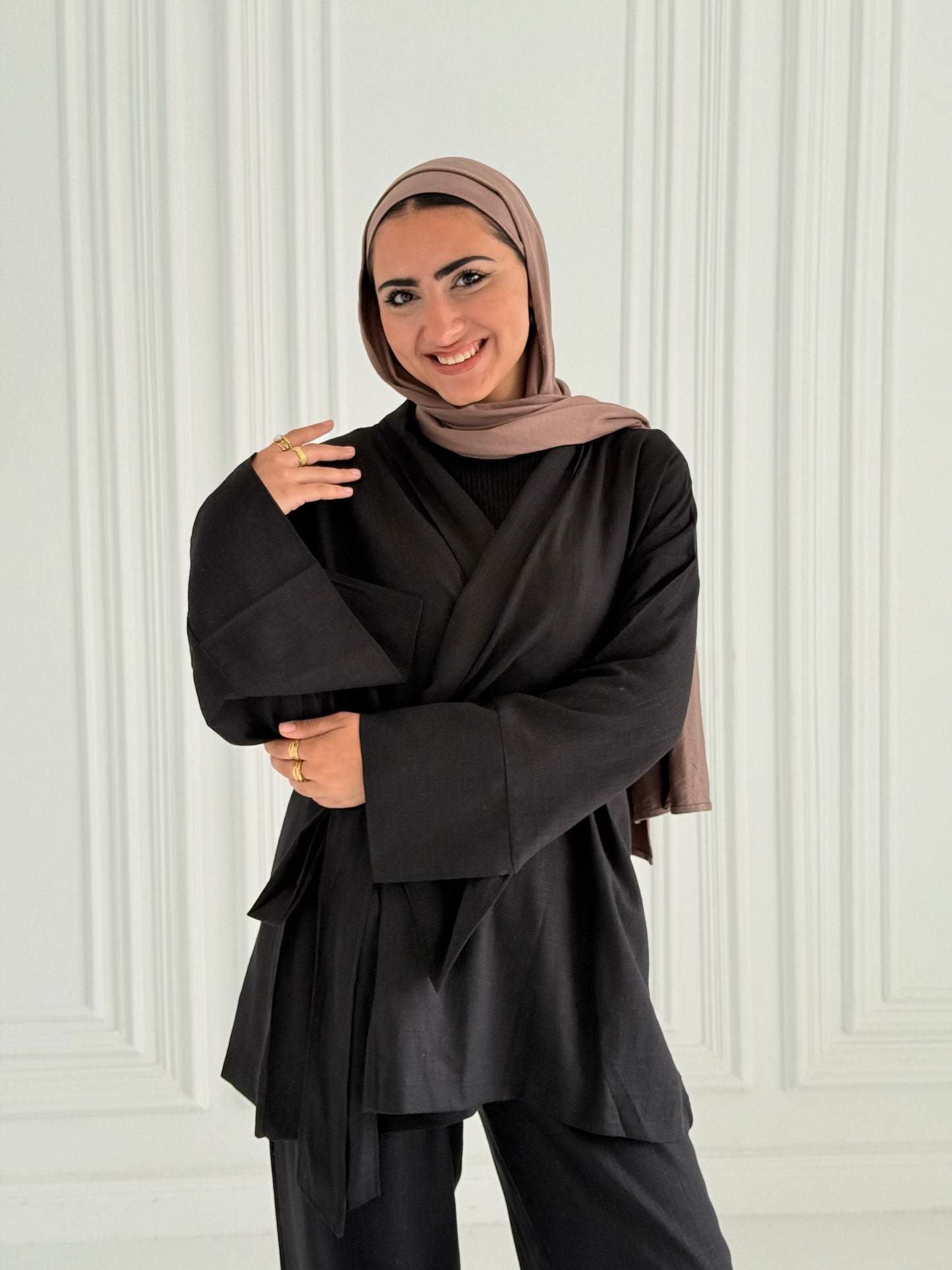 Hugo Linen Wrapped Set In Black