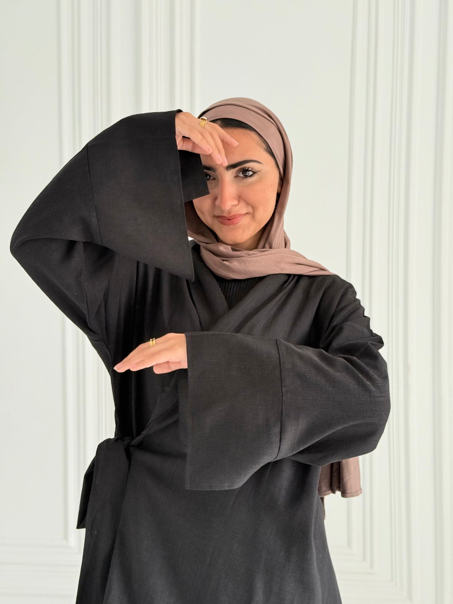 Hugo Linen Wrapped Set In Black