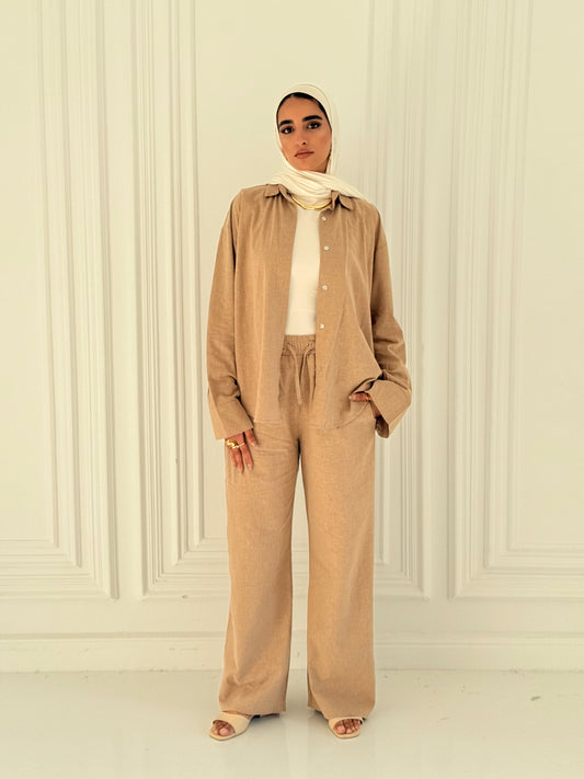 Fancy linen Set In Cafe