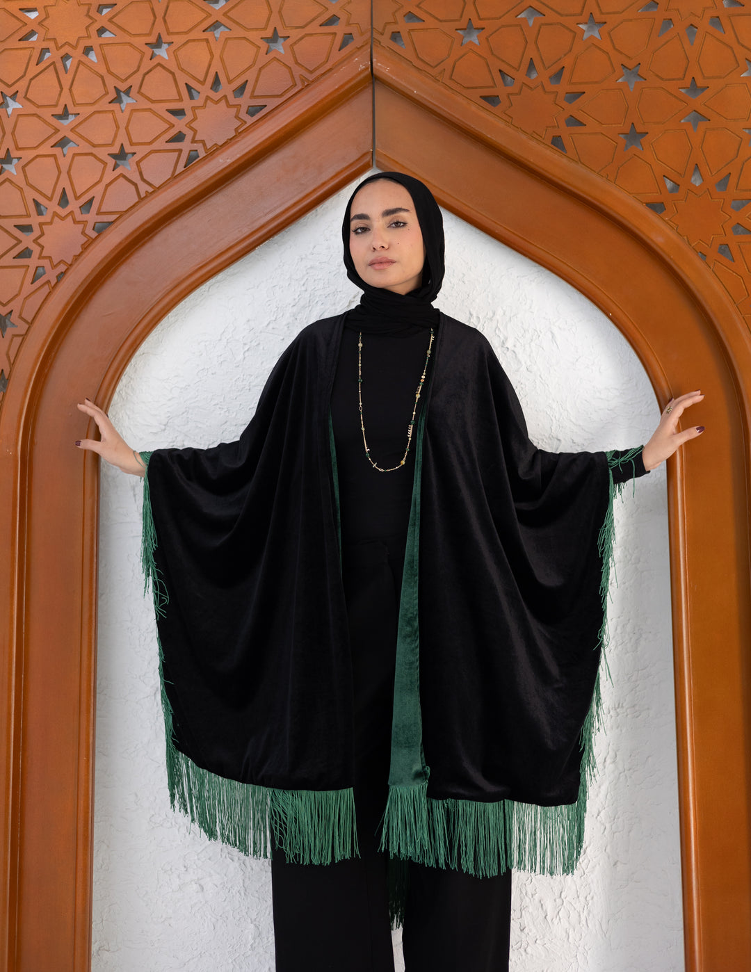 Hoor Fringed Cape — Black & Emerald Green