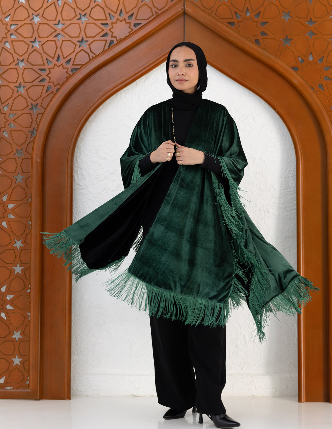 Hoor Fringed Cape — Black & Emerald Green