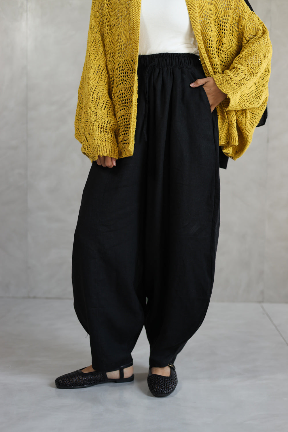 Linen balloon fit — black