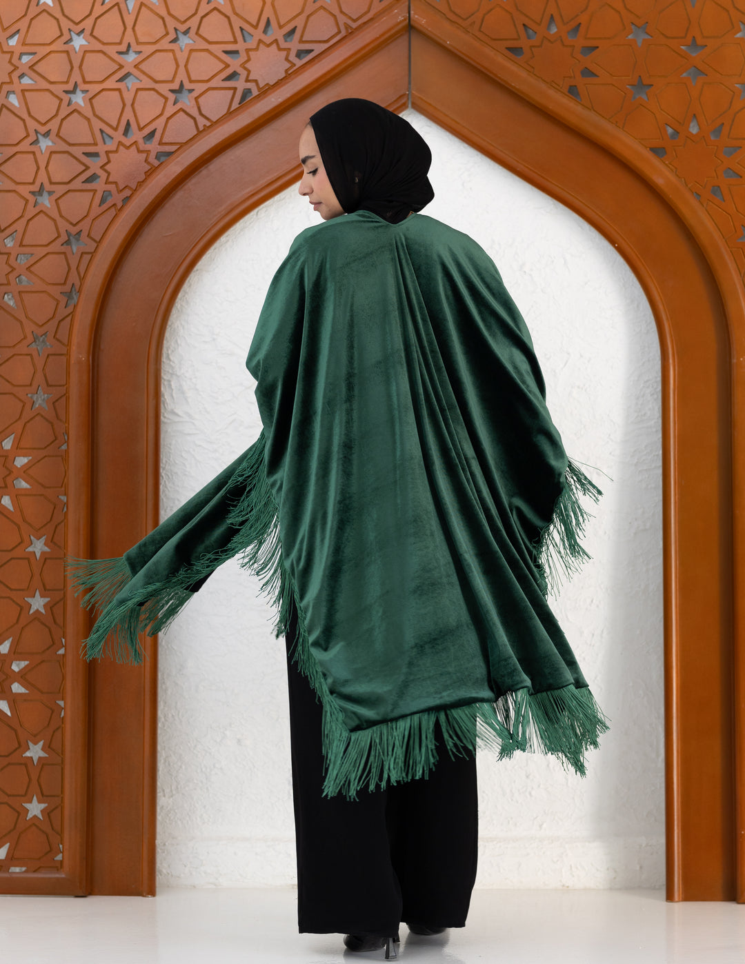 Hoor Fringed Cape — Black & Emerald Green