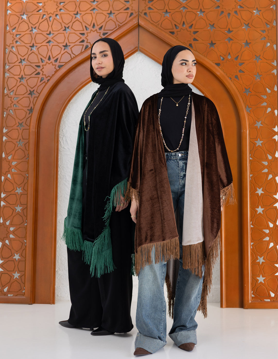 Hoor Fringed Cape — Black & Emerald Green