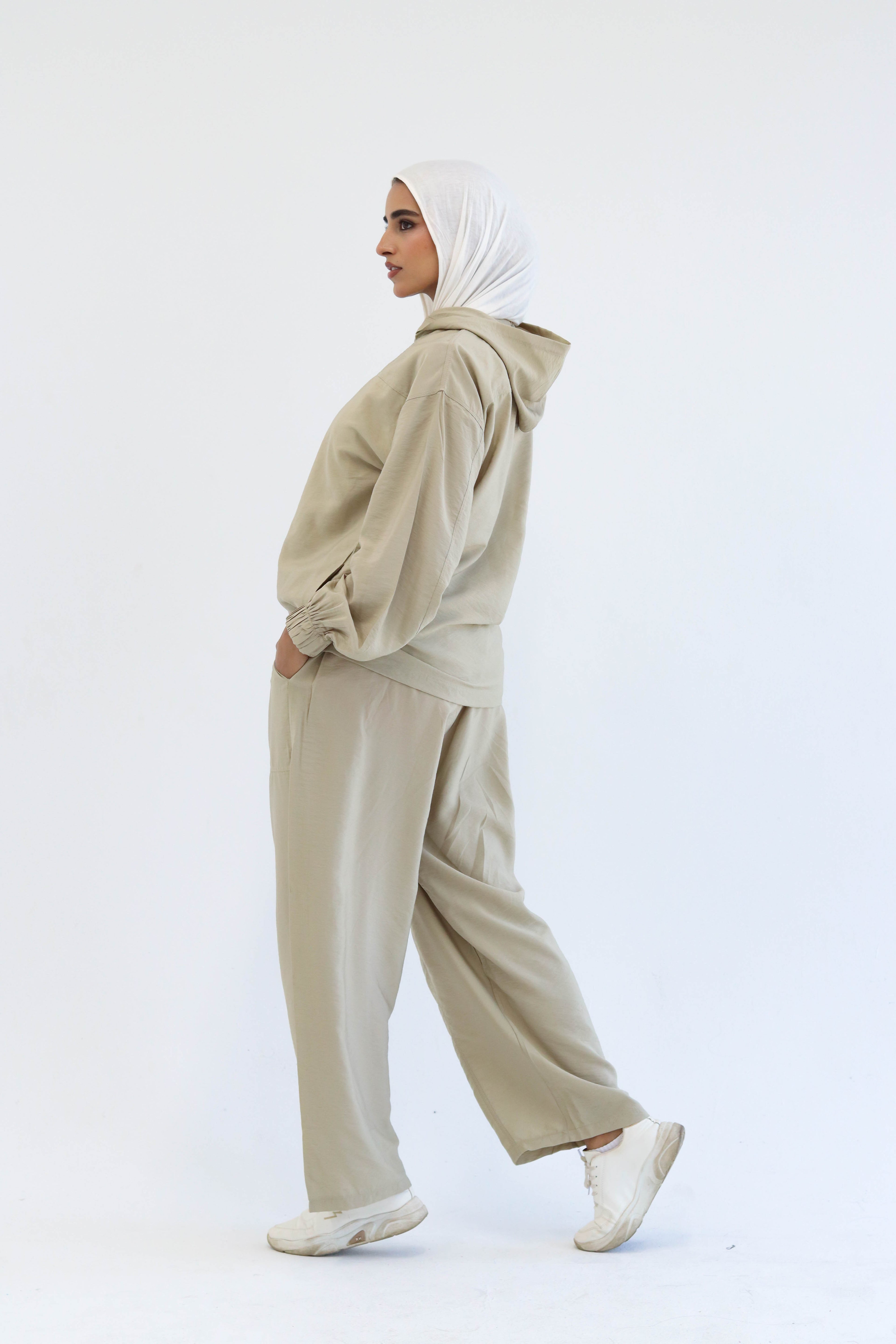 Relaxed Set in Olive