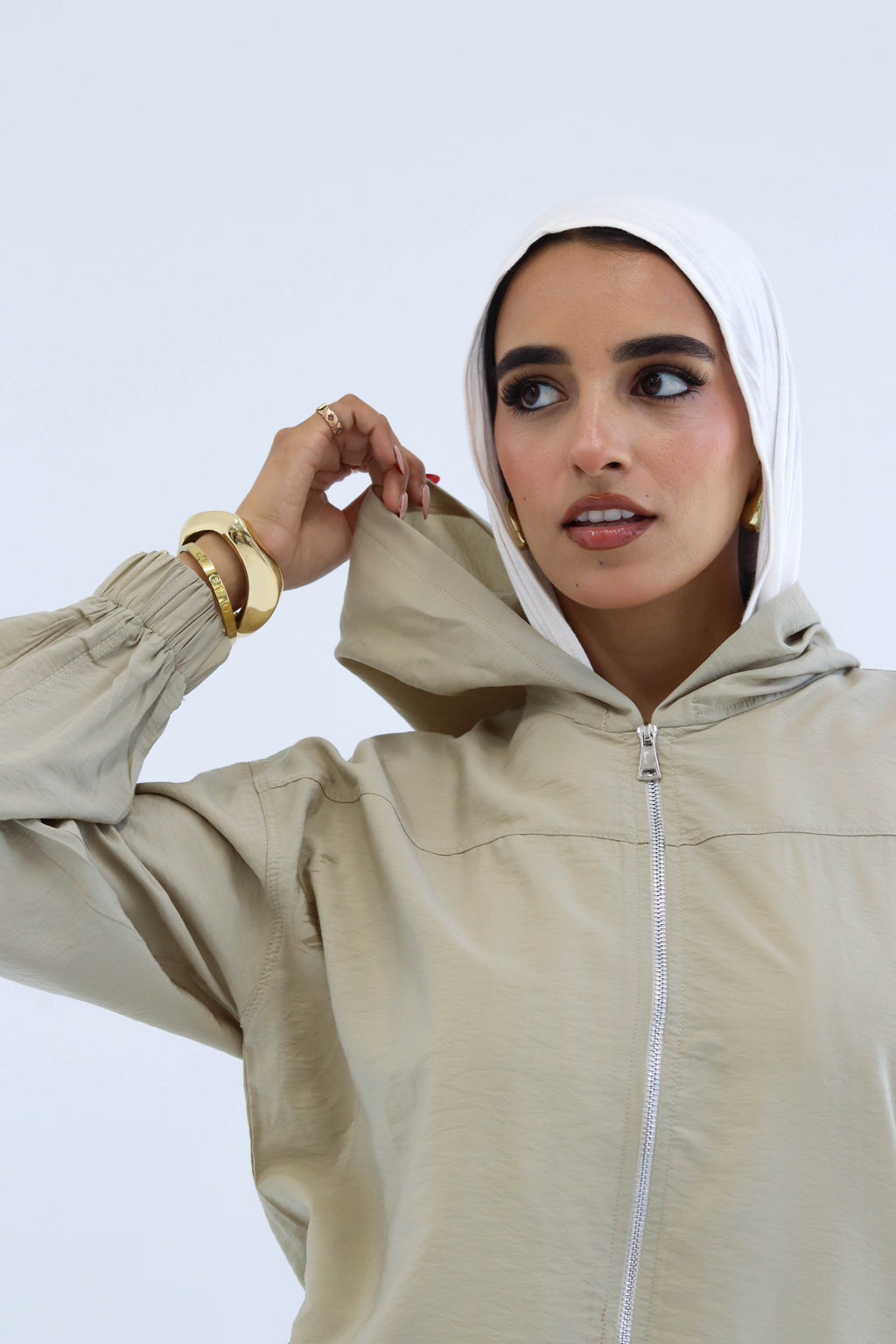 Relaxed Set in Olive