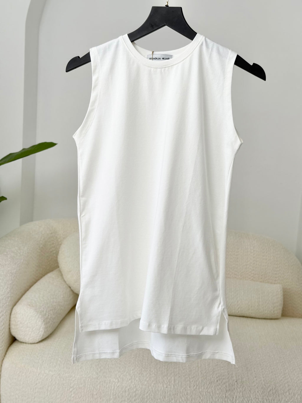 Basic T-shirt Cut In White