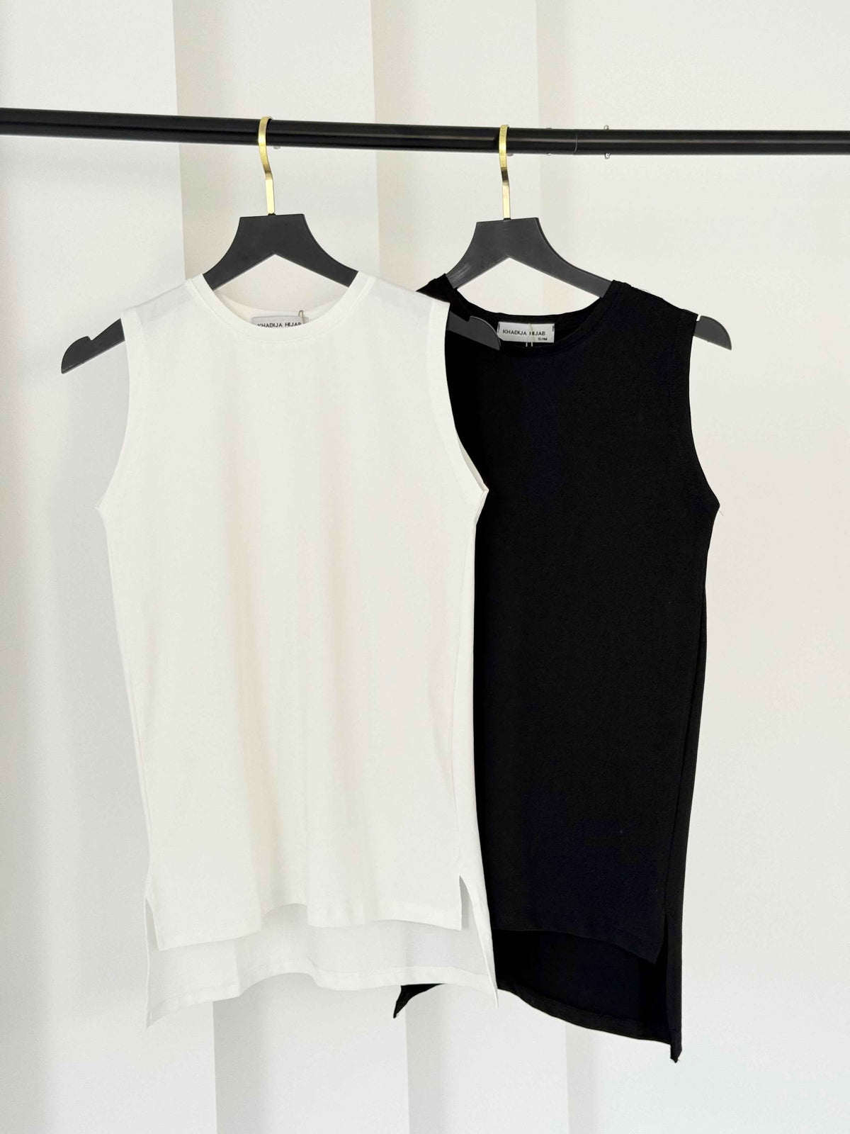Basic t shirt cut in white