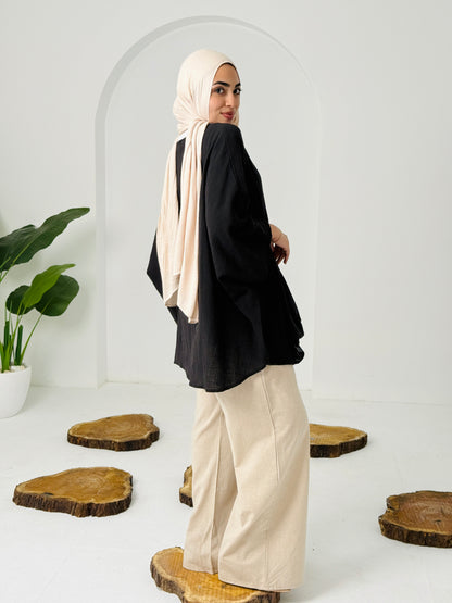 Qurwazih Top In Black