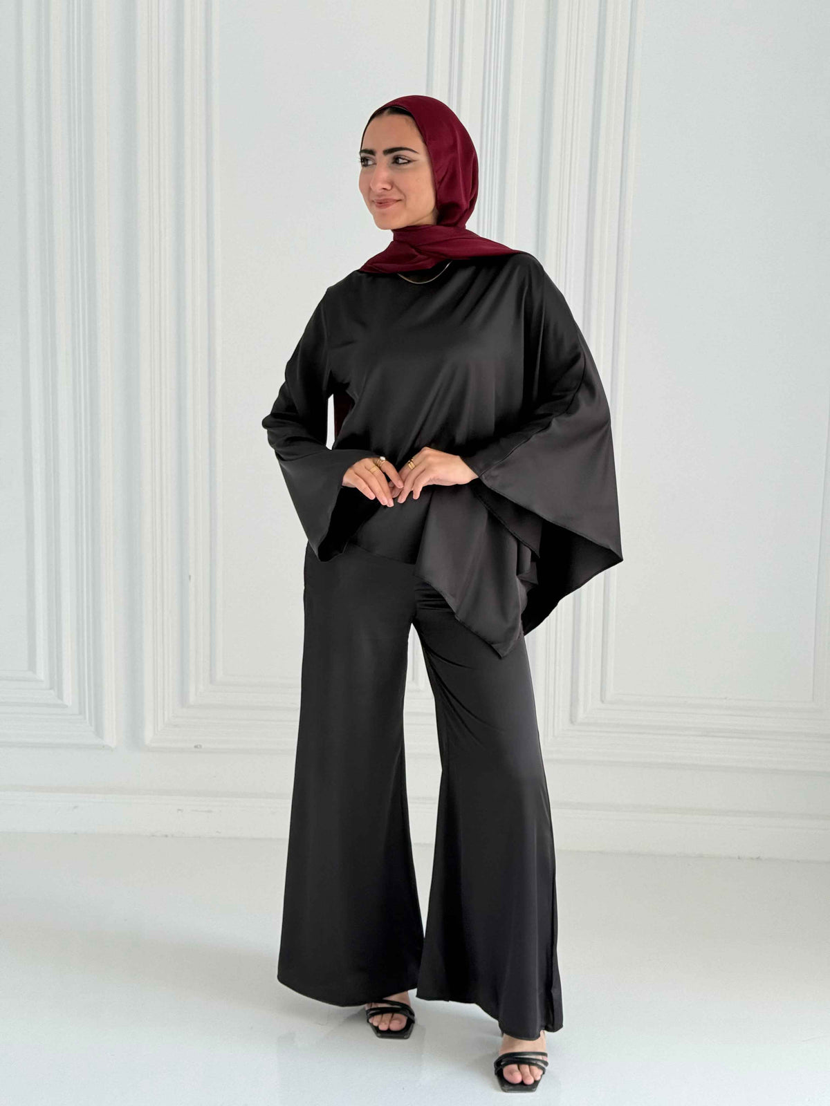Satin pants in black