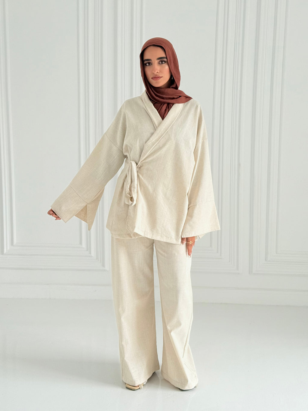 Hugo Linen Wrapped Set In Beige