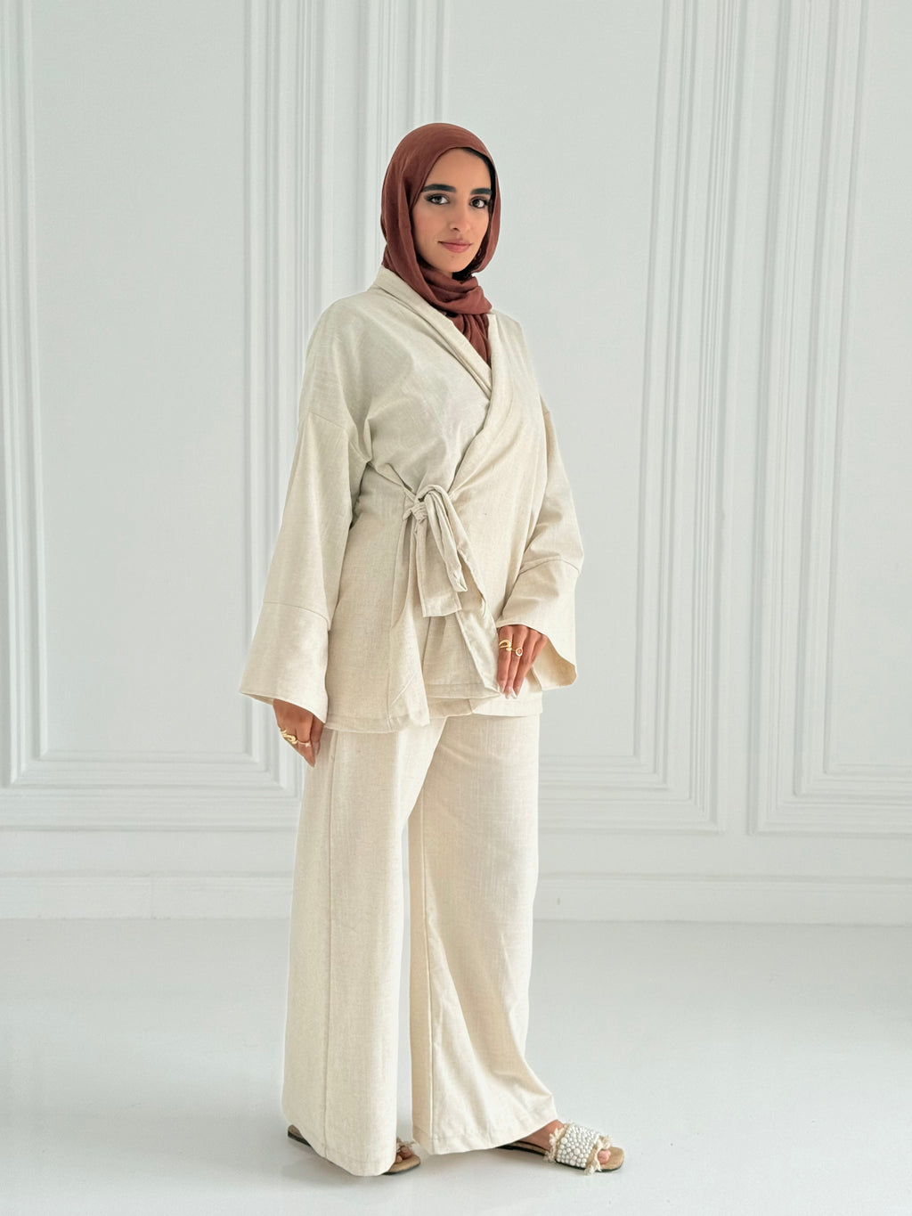 Hugo Linen Wrapped Set In Beige