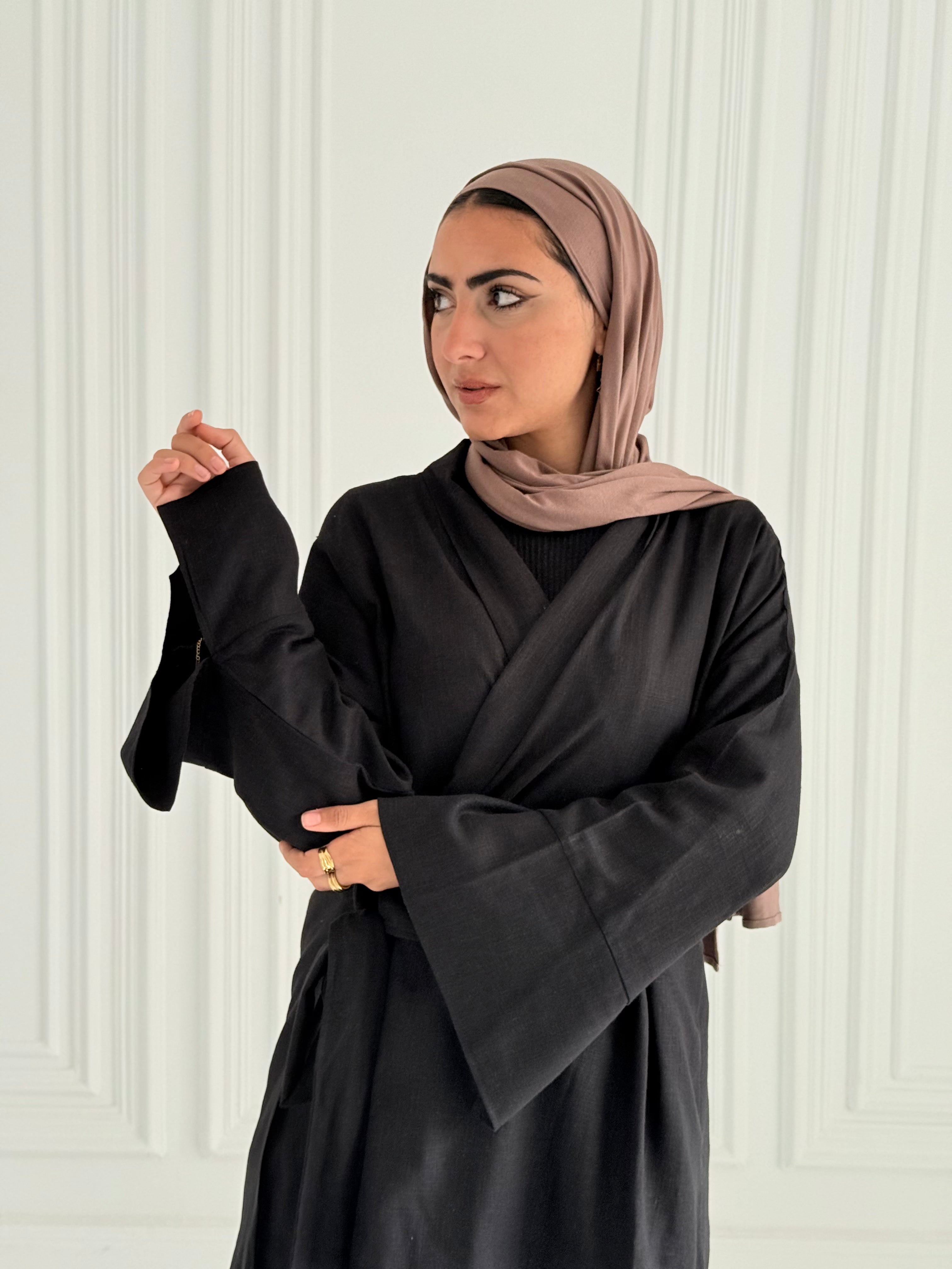 Hugo Linen Wrapped Set In Black