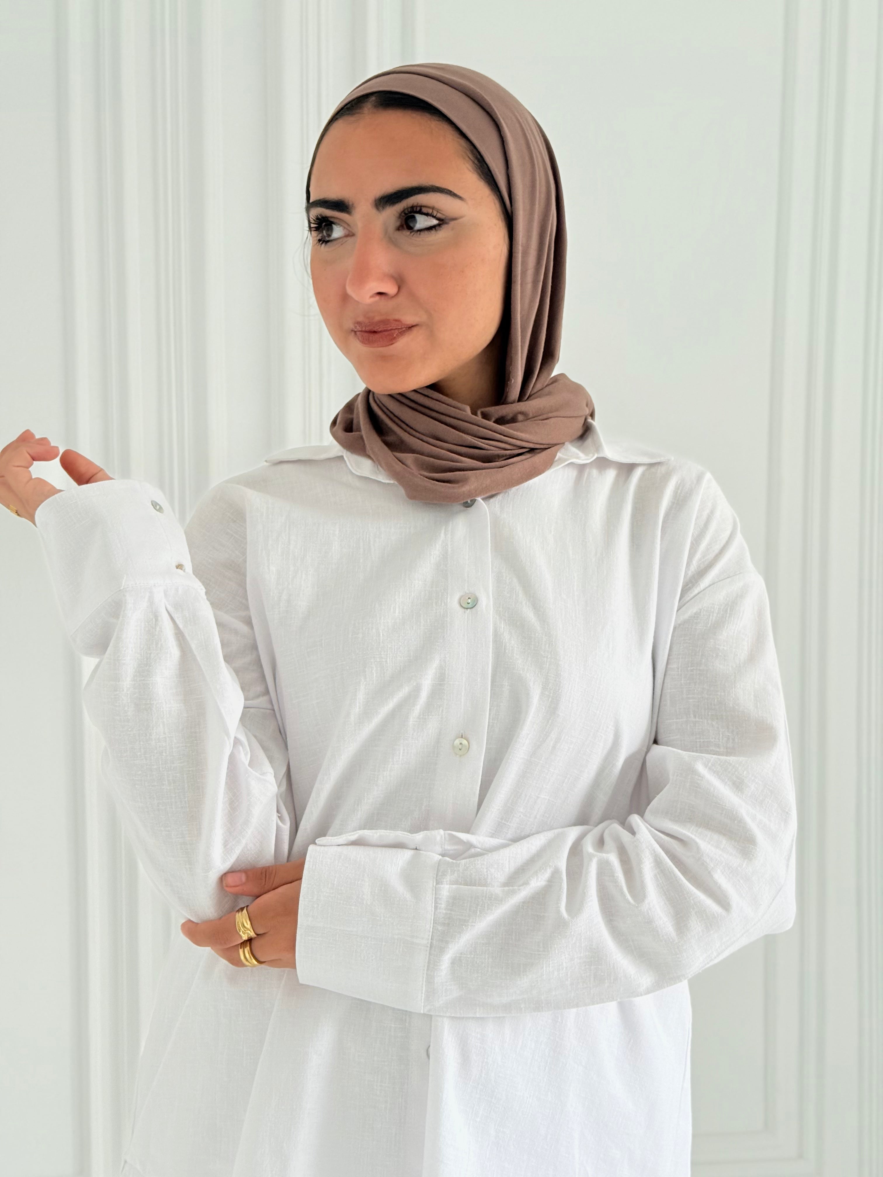 Fancy linen Set In White