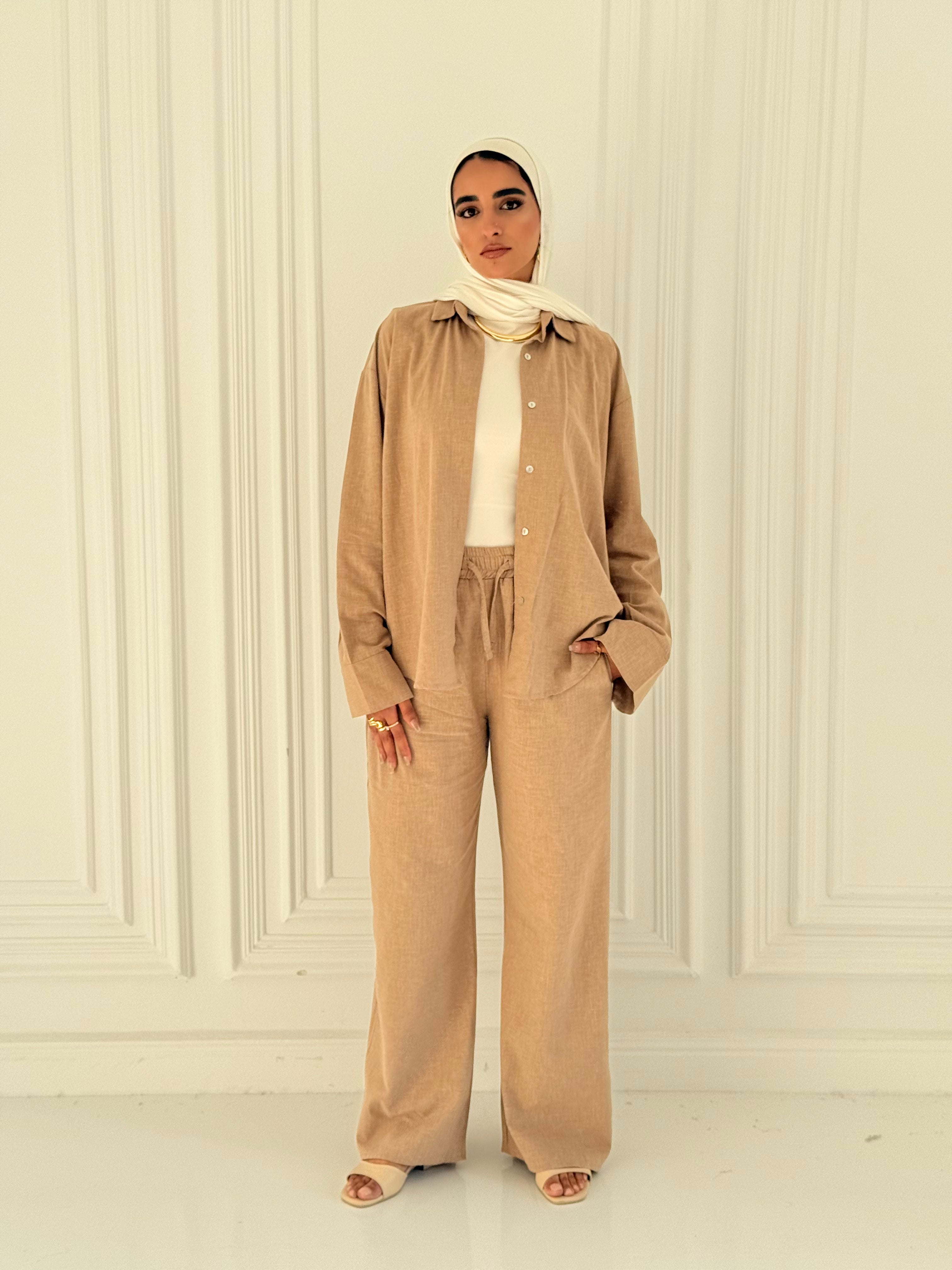 Fancy linen Set In Cafe