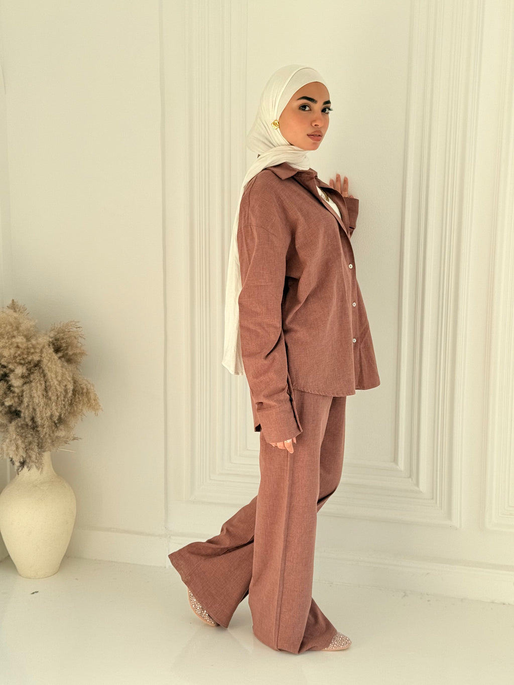 Fancy linen Set In brick