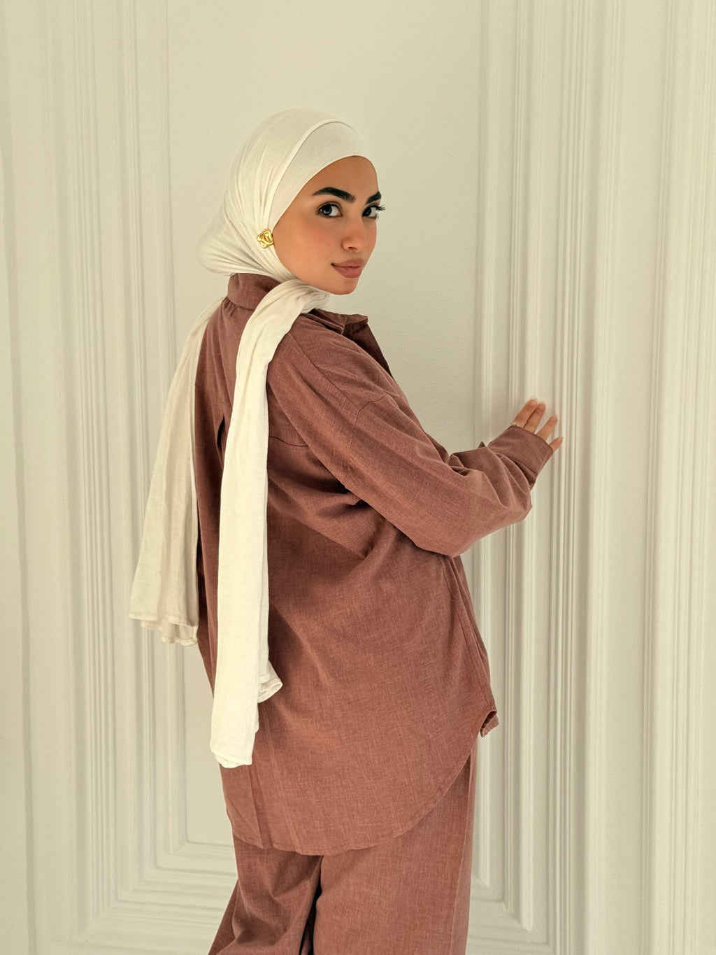 Fancy linen Set In brick