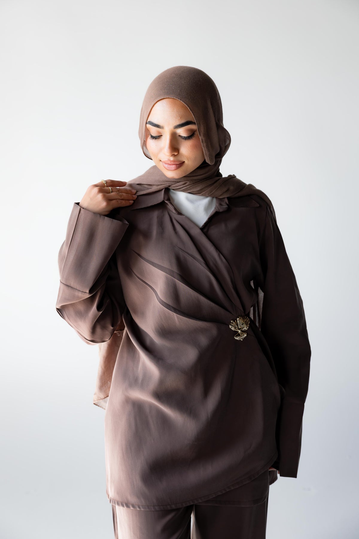 The charm set — brown
