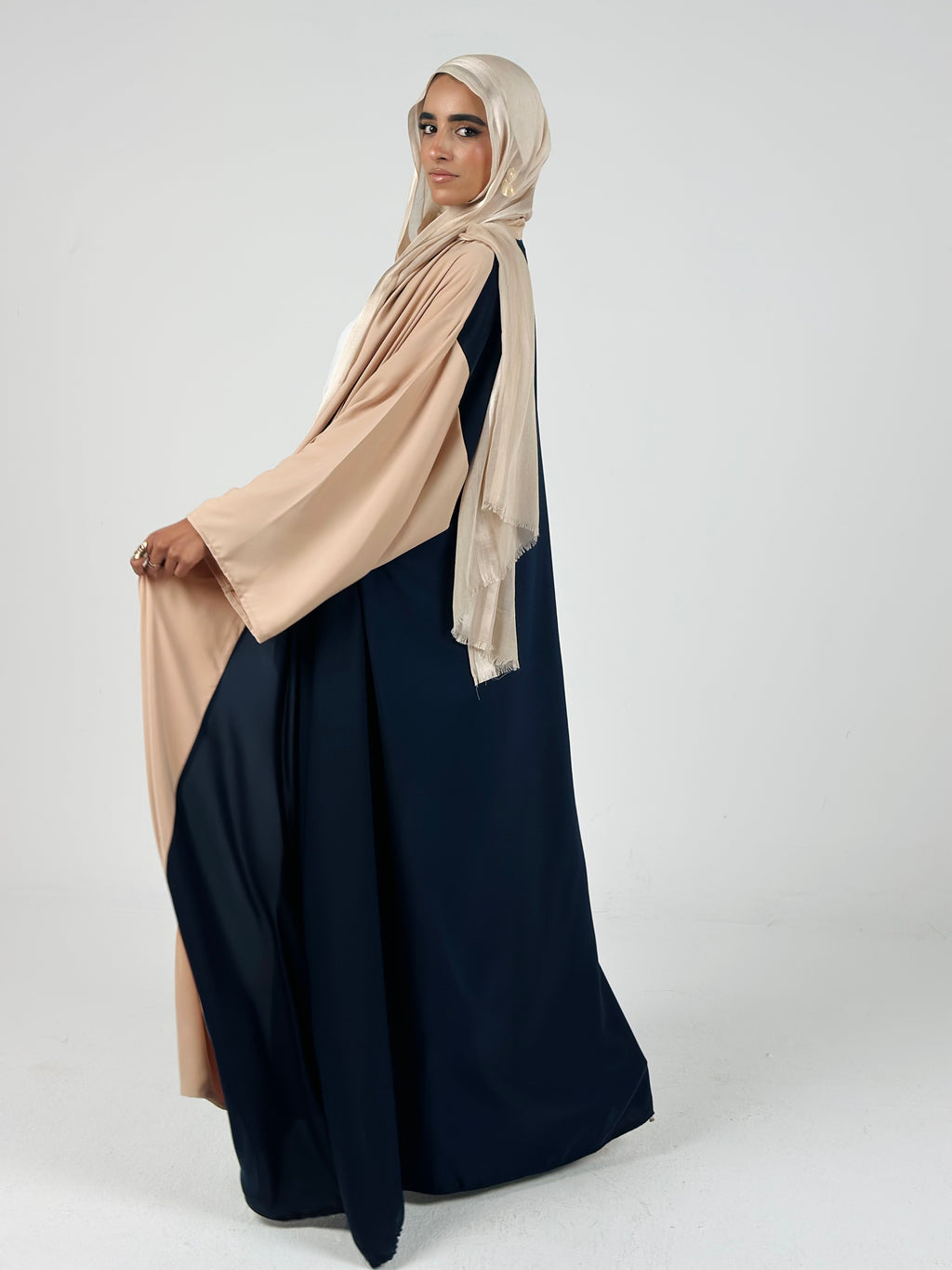 Abaya Harir