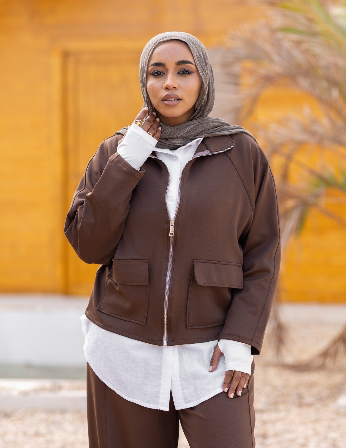 Essence Set — Brown