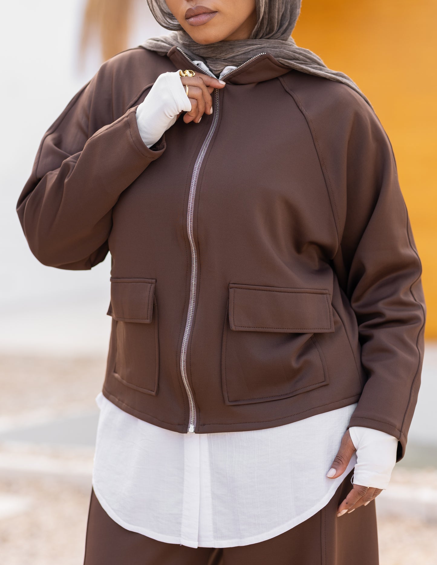 Essence Set — Brown