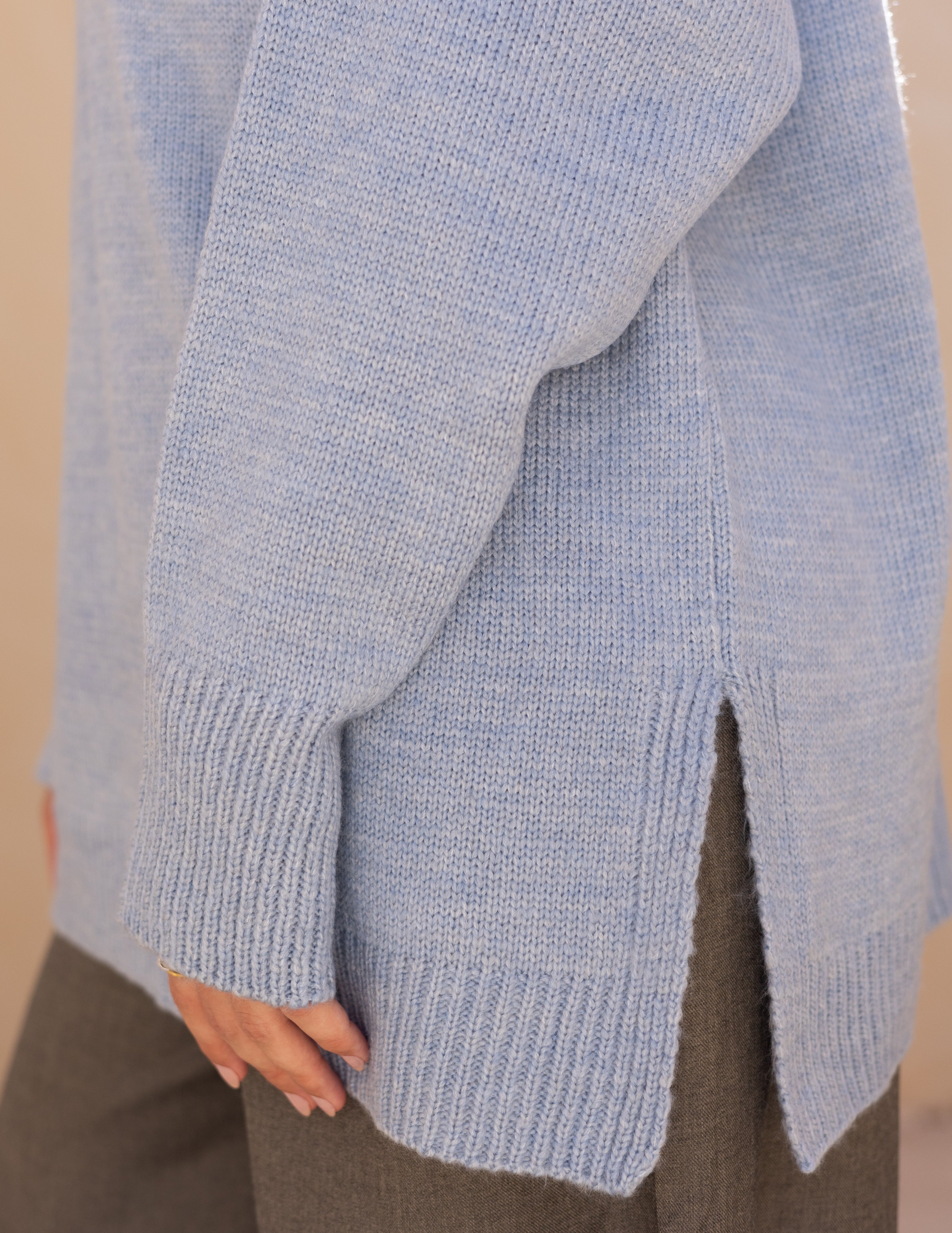 Vybe Pullover — Baby Blue