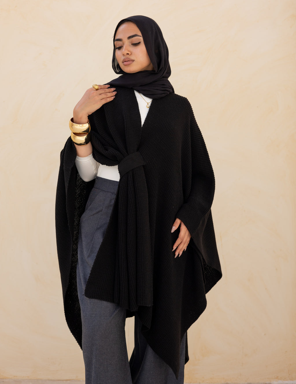 Elle Cape — Black