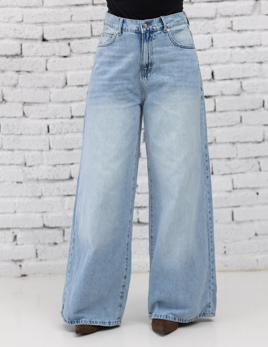 Wide Leg Denim — Light Blue