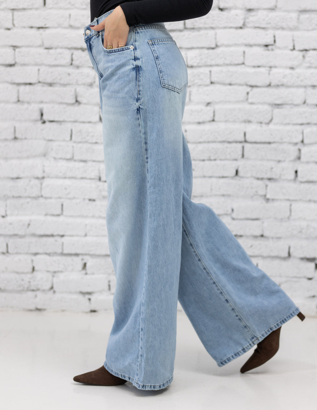 Wide Leg Denim — Light Blue