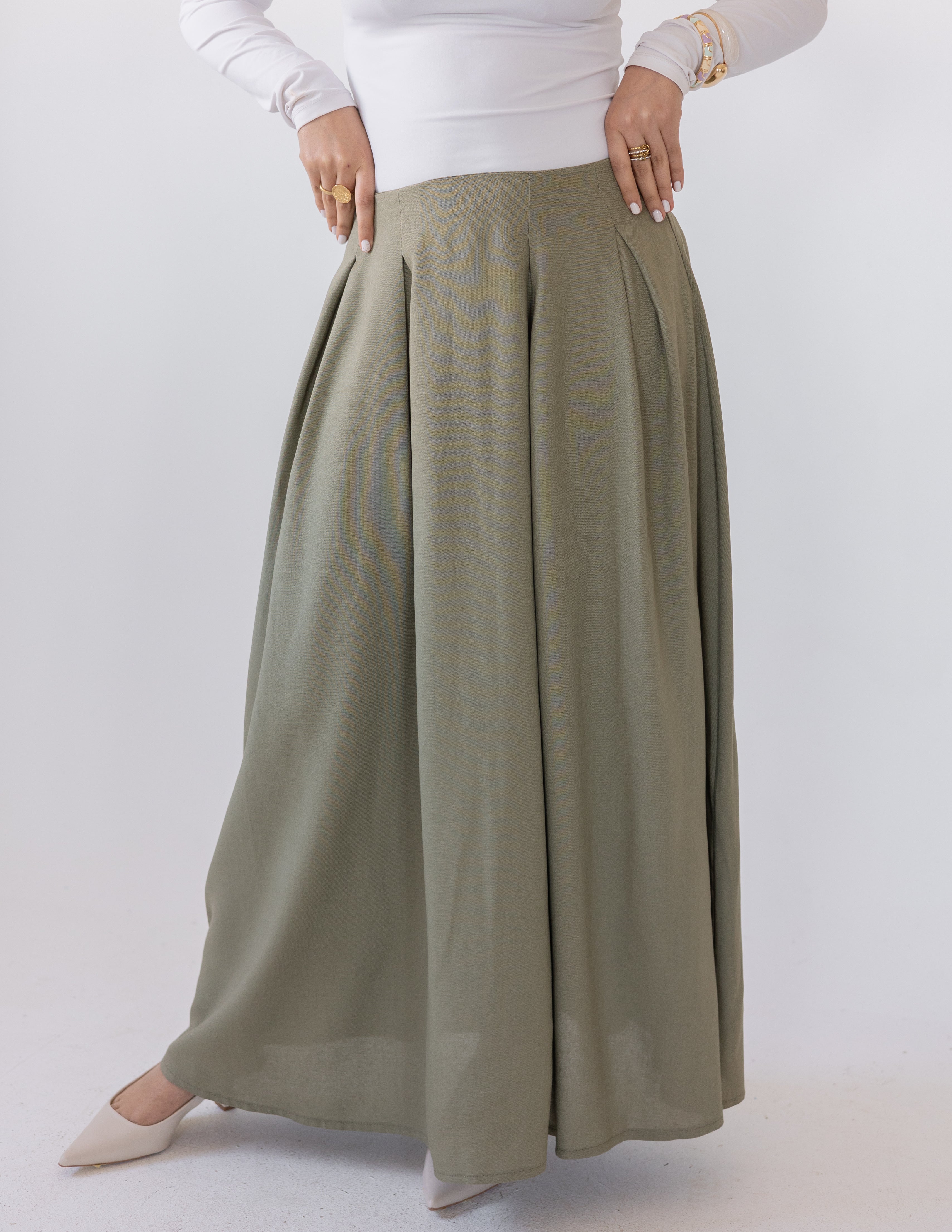 Darts Skirt — Olive