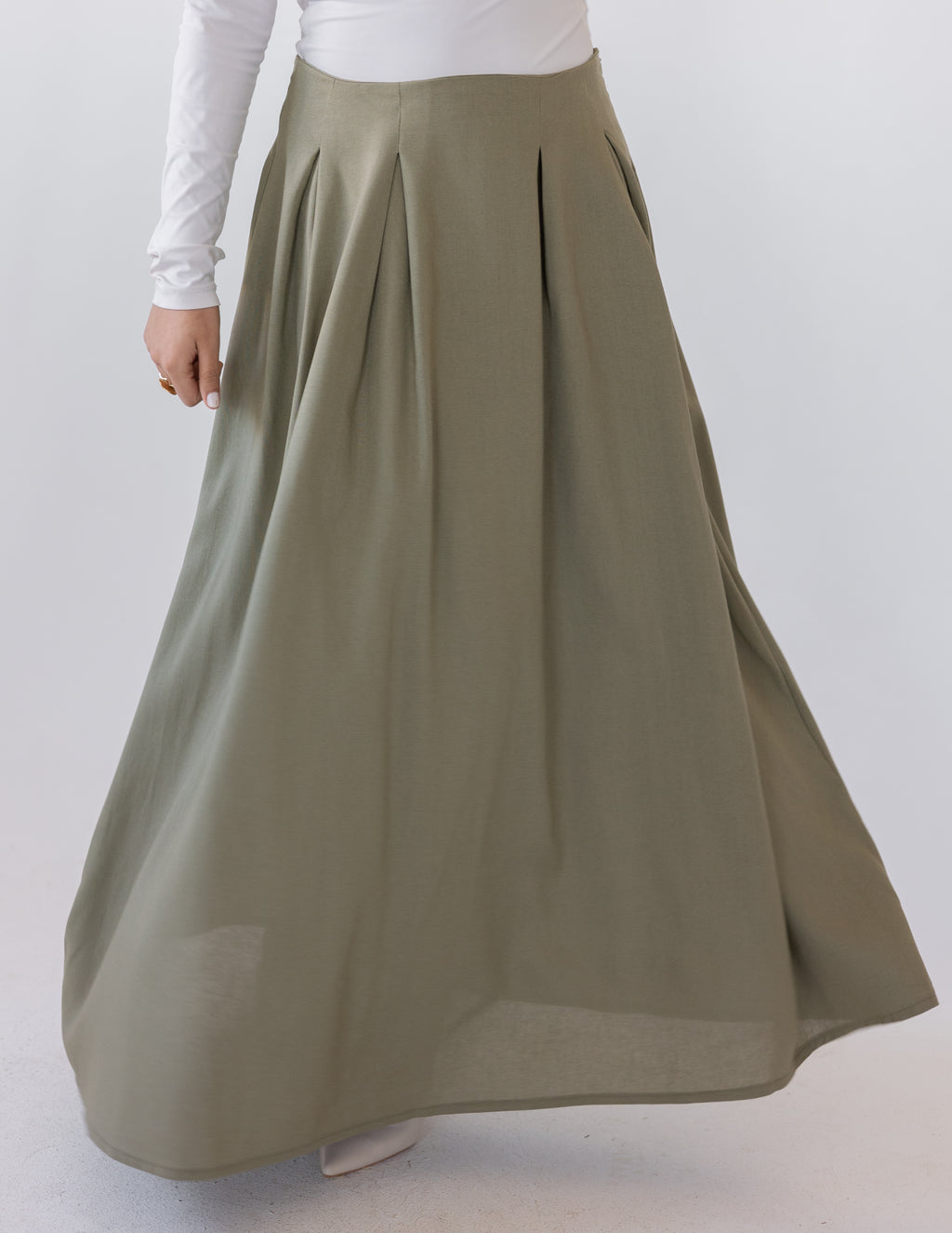 Darts Skirt — Olive