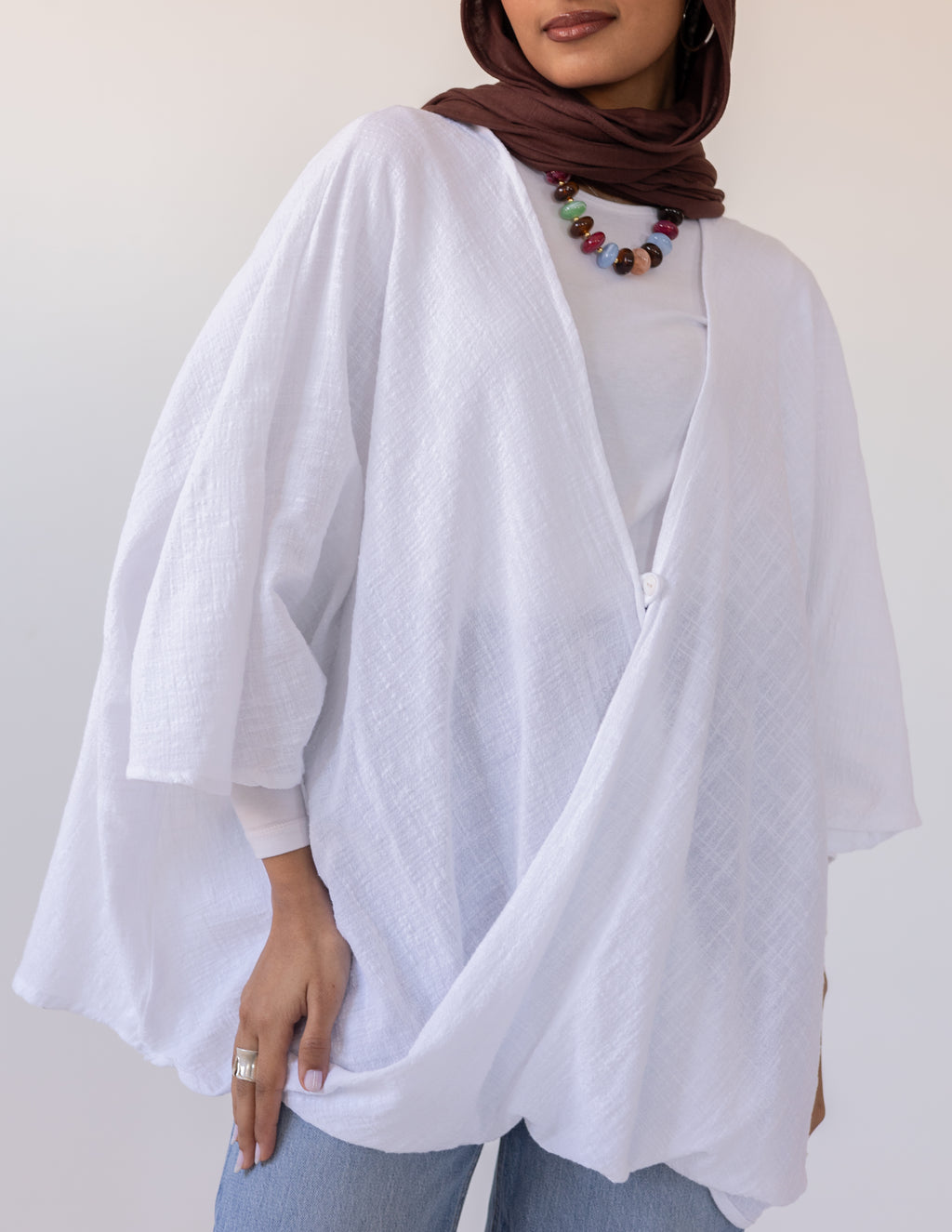 Qurwazih Top In White