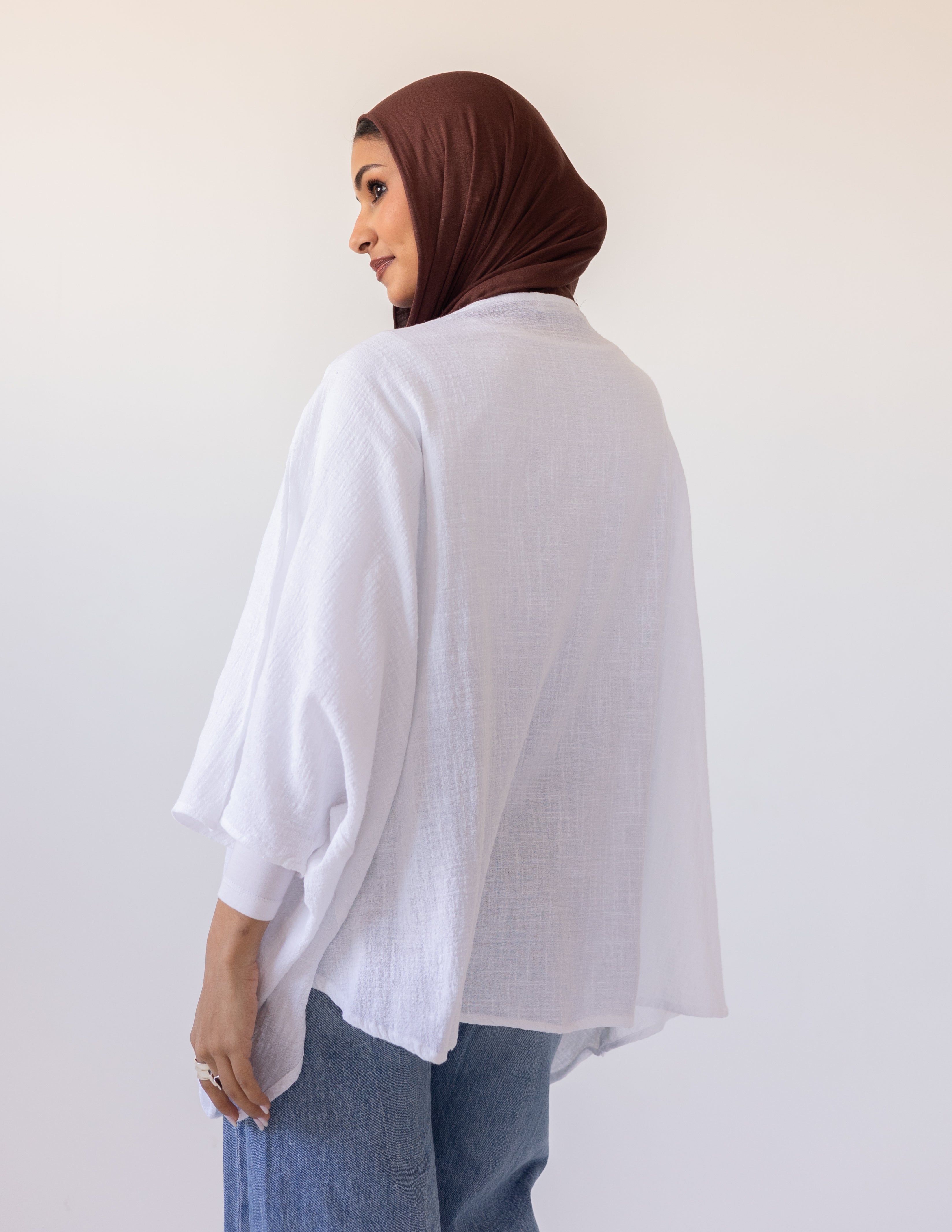 Qurwazih Top In White
