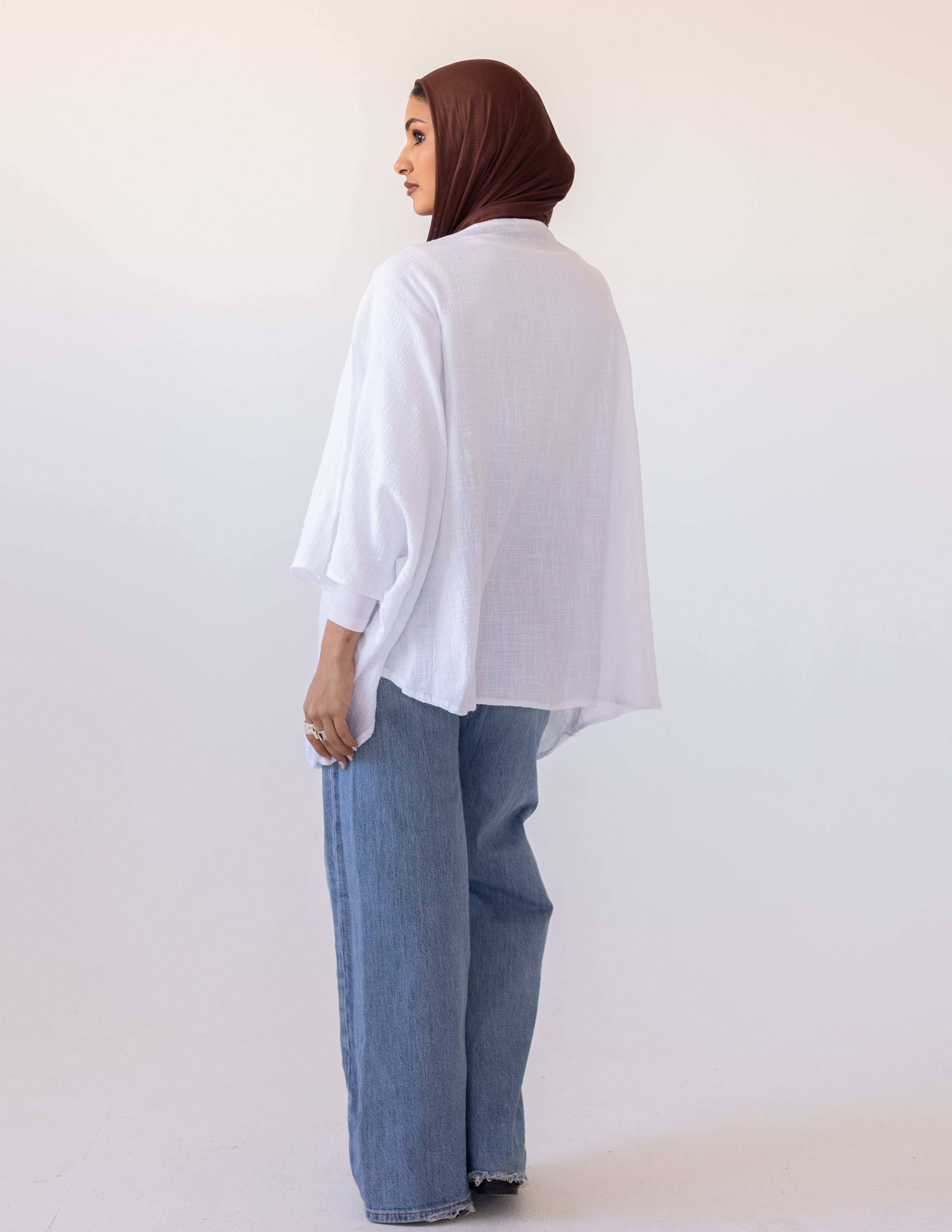Qurwazih Top In White