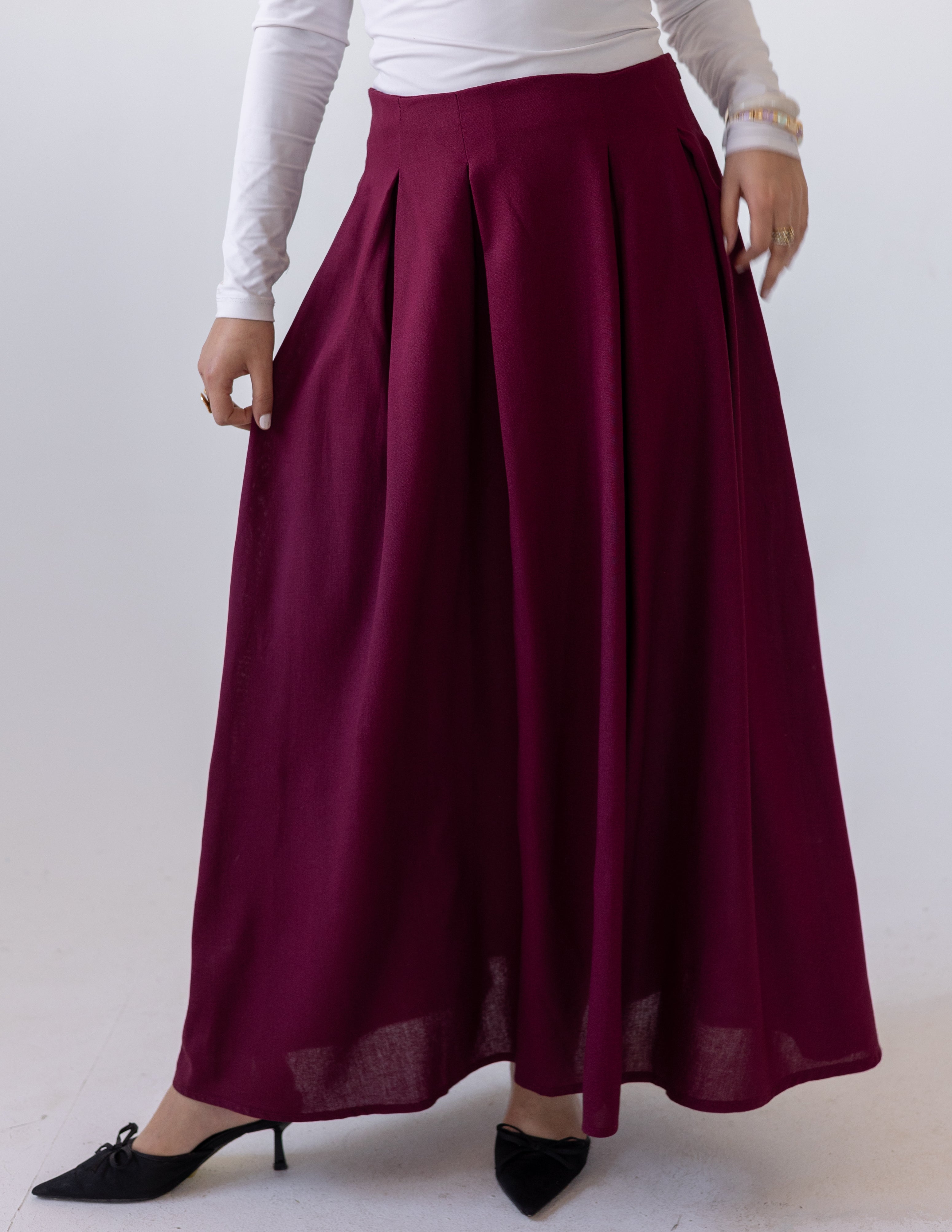 Darts Skirt — Burgundy