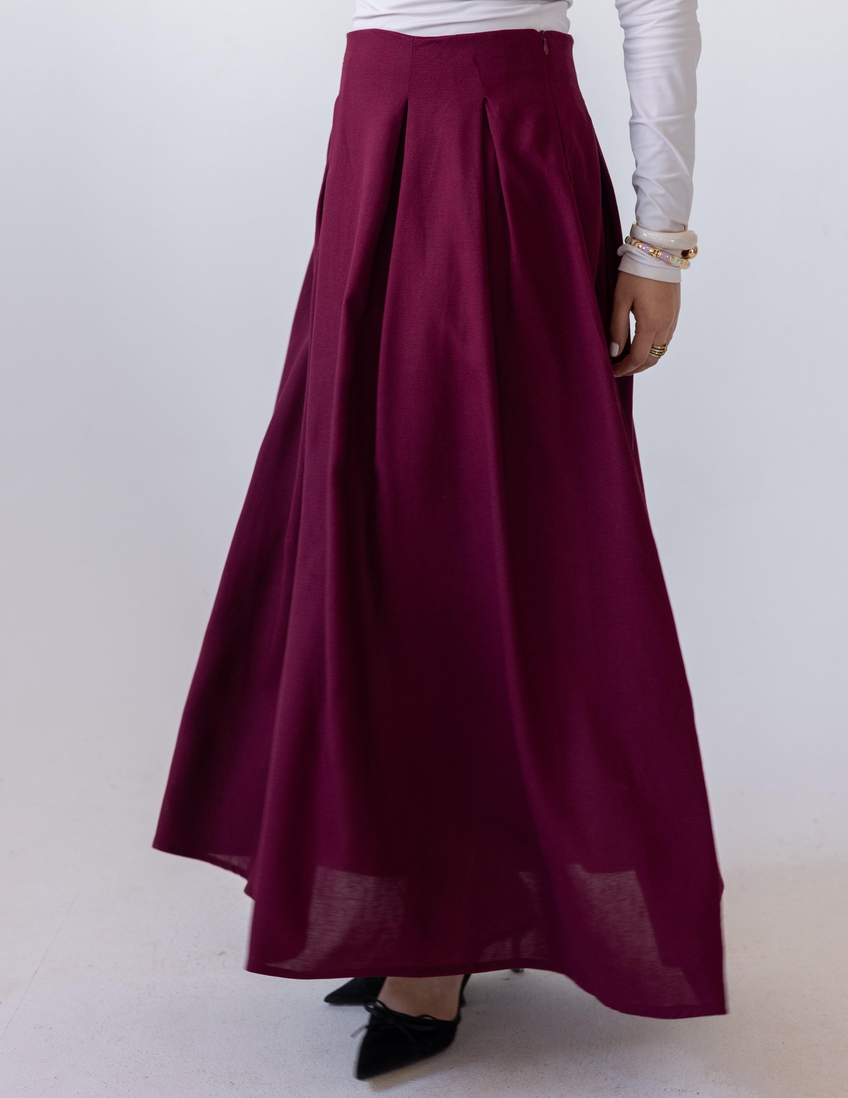 Darts Skirt — Burgundy