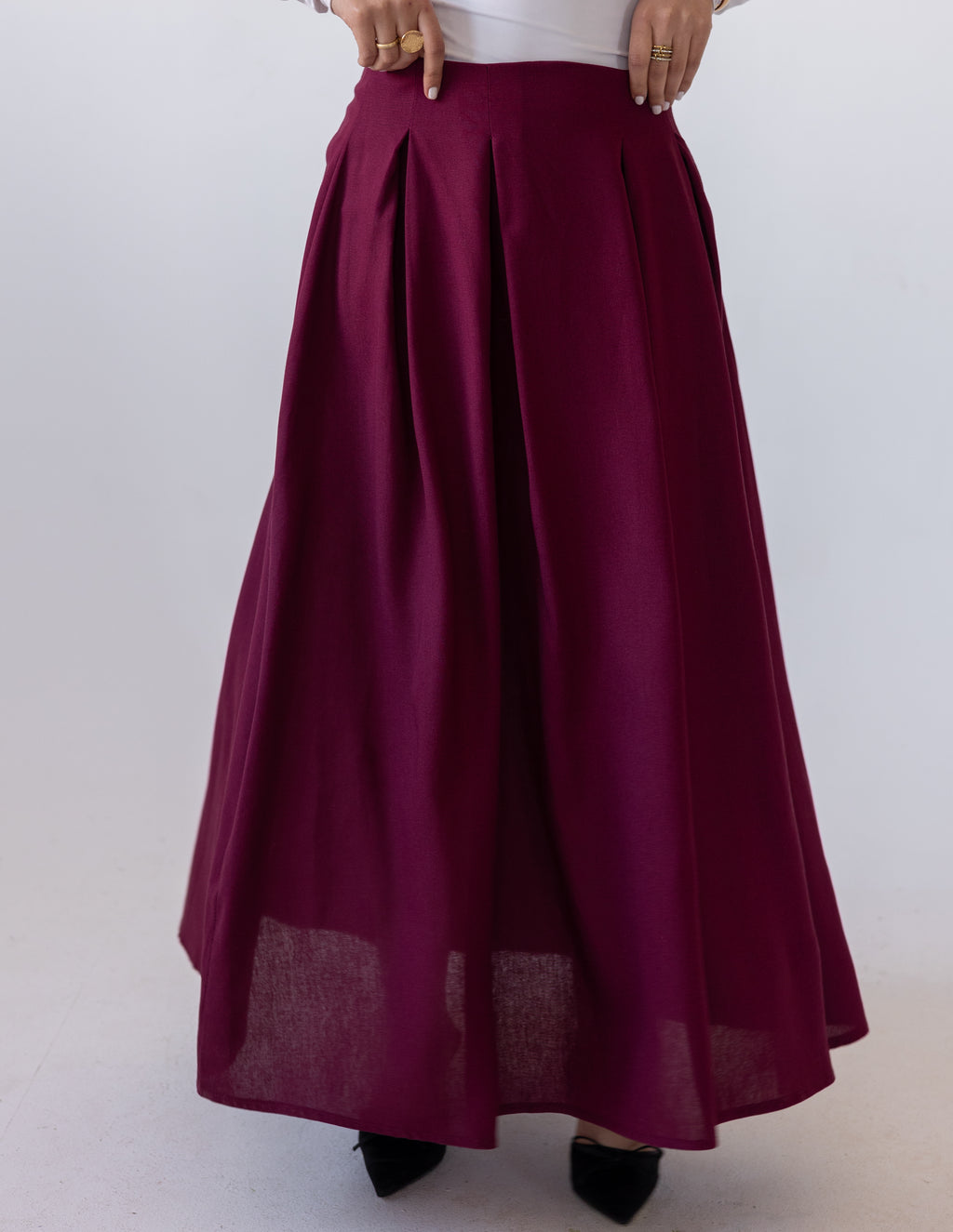 Darts Skirt — Burgundy