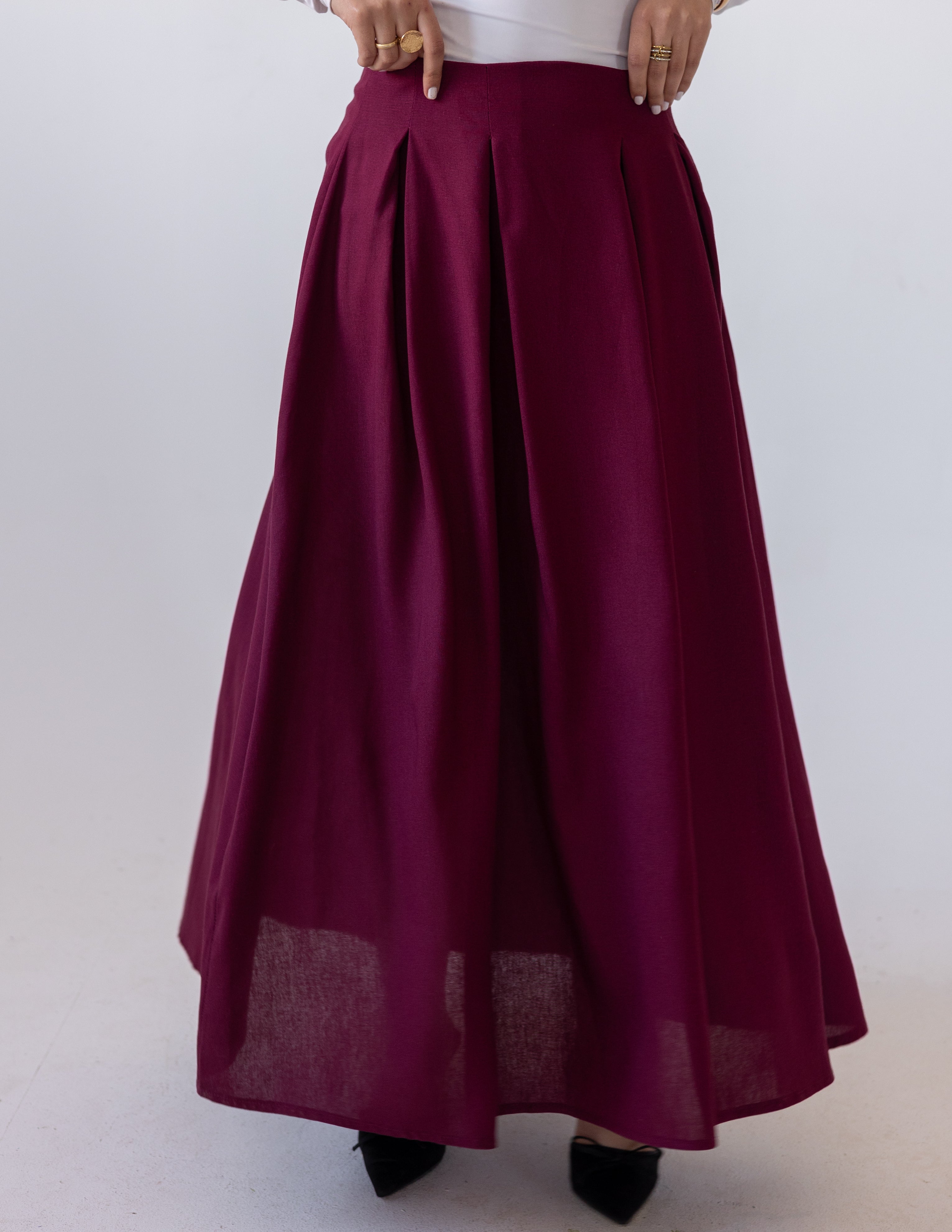 Darts Skirt — Burgundy