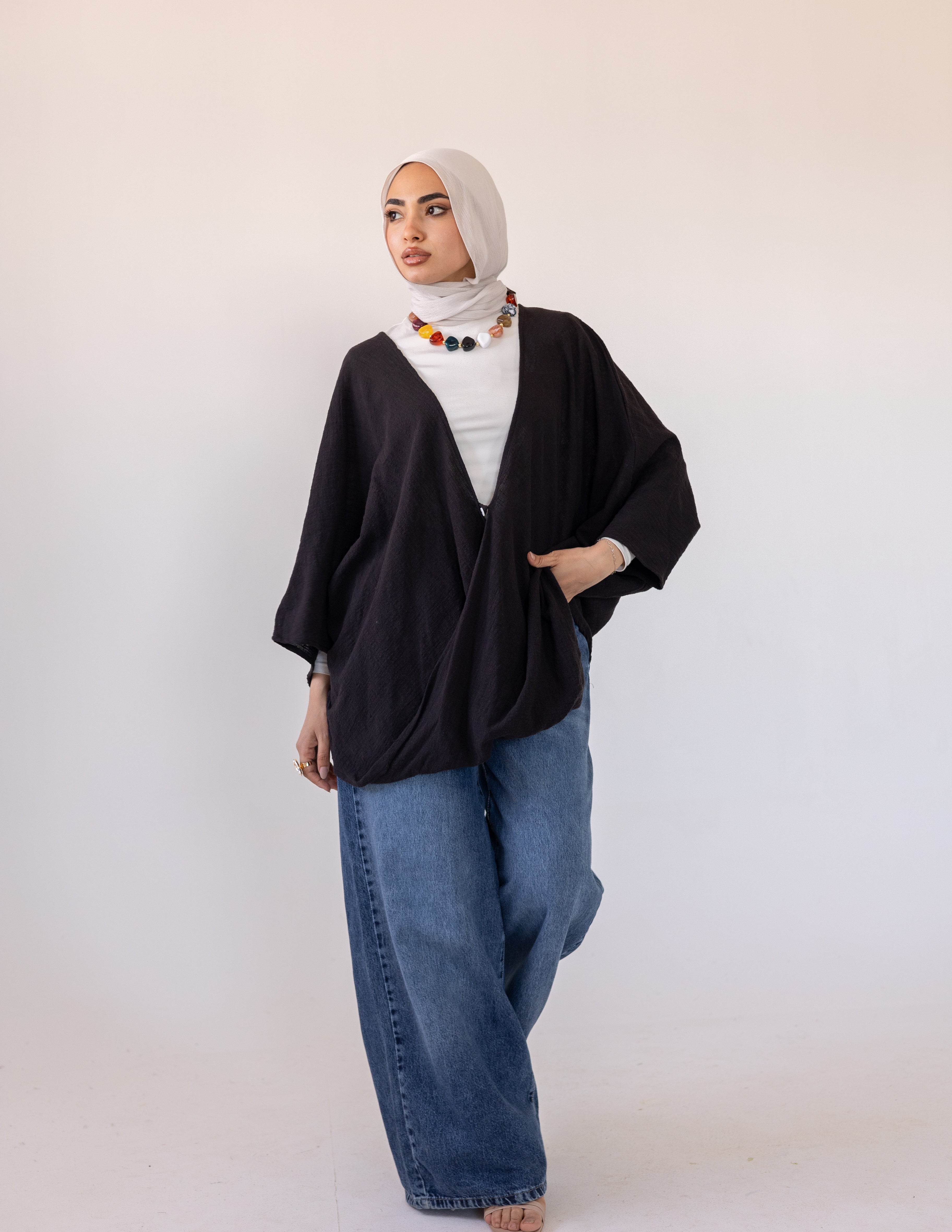 Qurwazih Top In Black